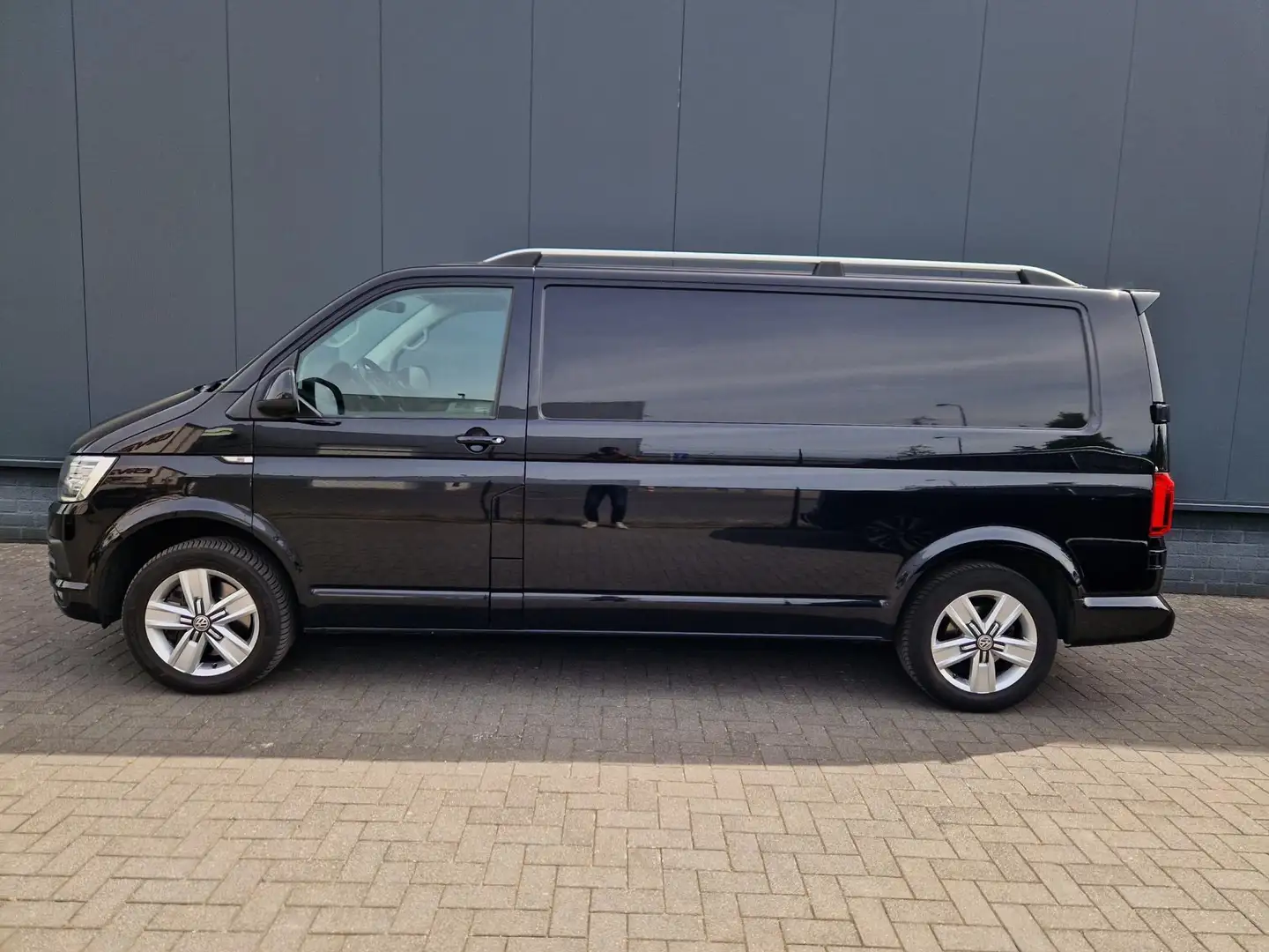 Volkswagen Transporter 2.0 TDI DSG L2H3 Highline 204PK /Org NL - 2