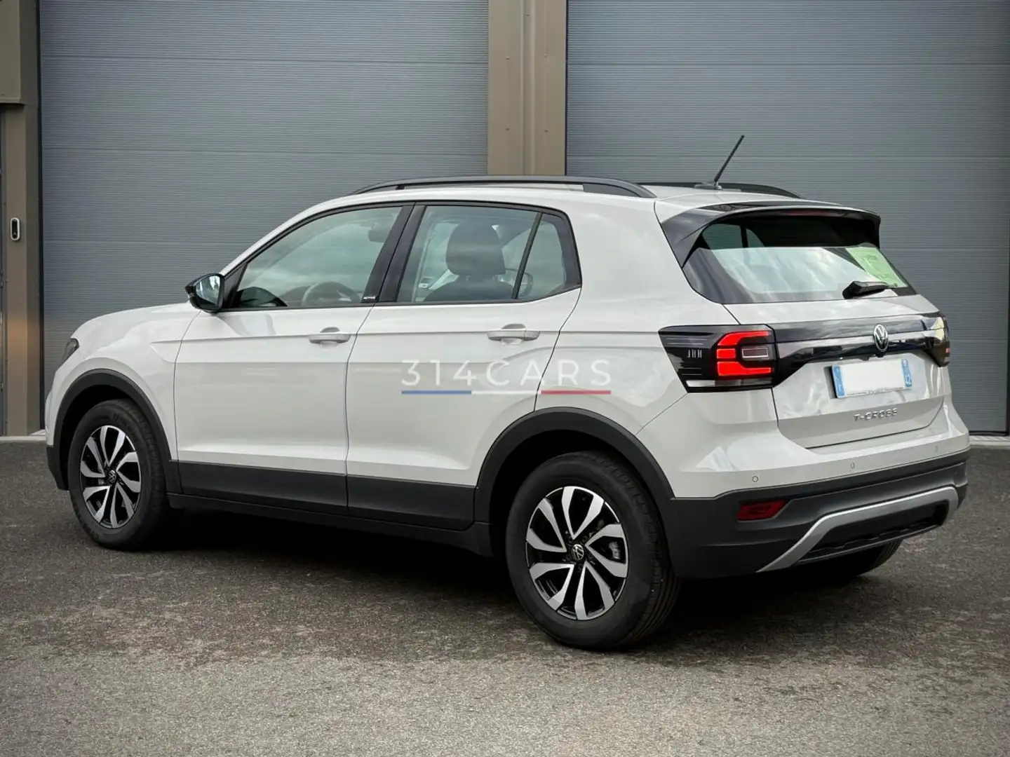 Volkswagen T-Cross 1.0 TSI 110 Gris - 2