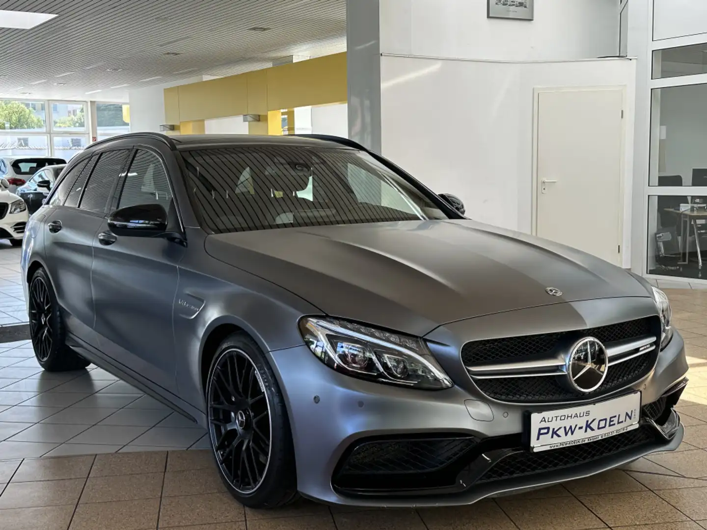 Mercedes-Benz C 63 AMG *PANO*DiSTRO*KAMERA*NiGHT*MEMORY*ToTW* Gris - 2
