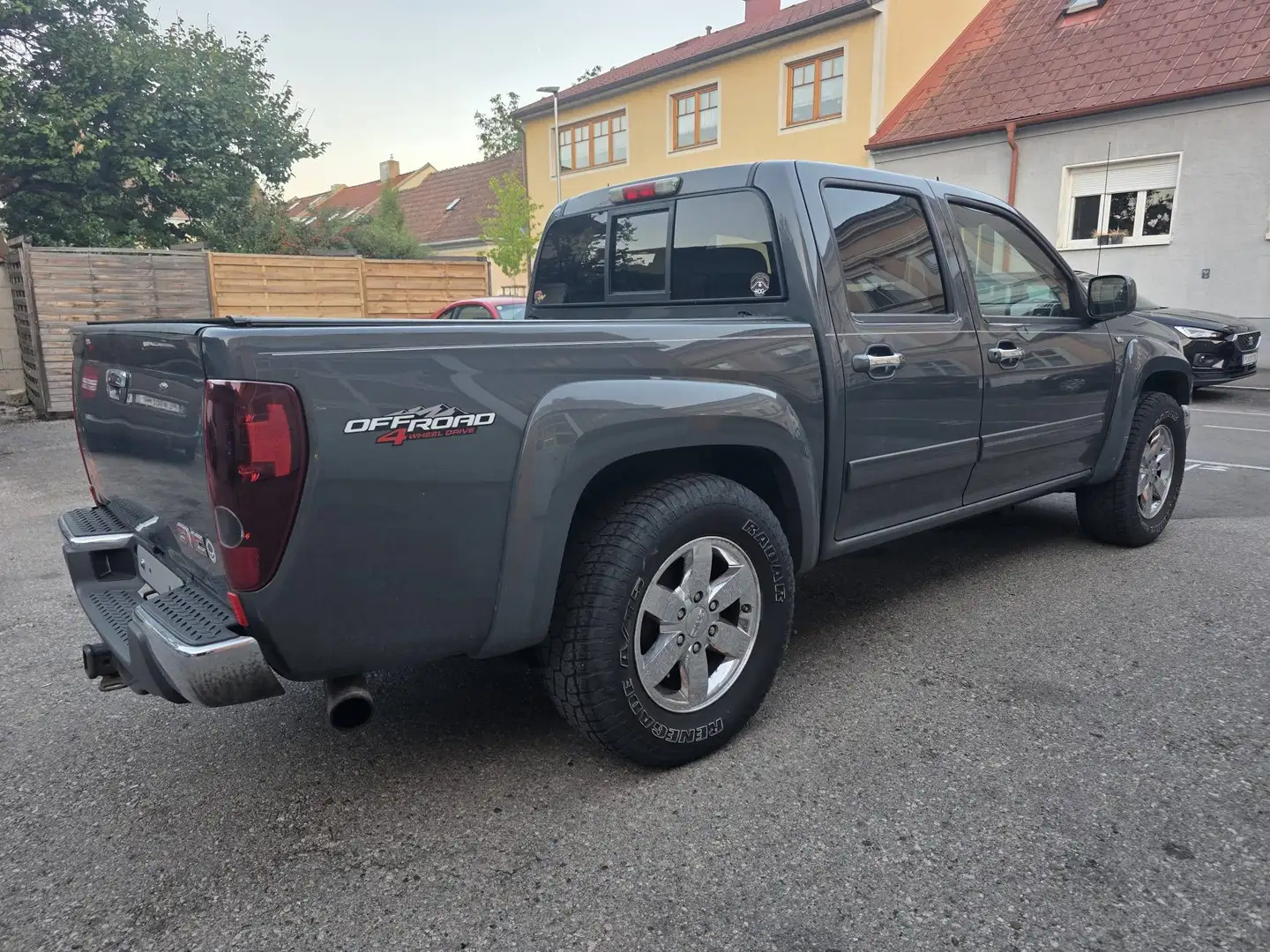 GMC Canyon Pick up Grau - 2