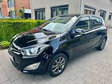 i20 1.4i Blackline