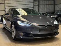 Tesla Model S 2018