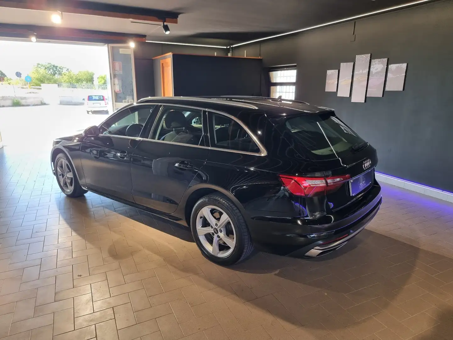 Audi A4 Avant 35 2.0 tdi mhev Business Advanced 163cv s-tr Noir - 2