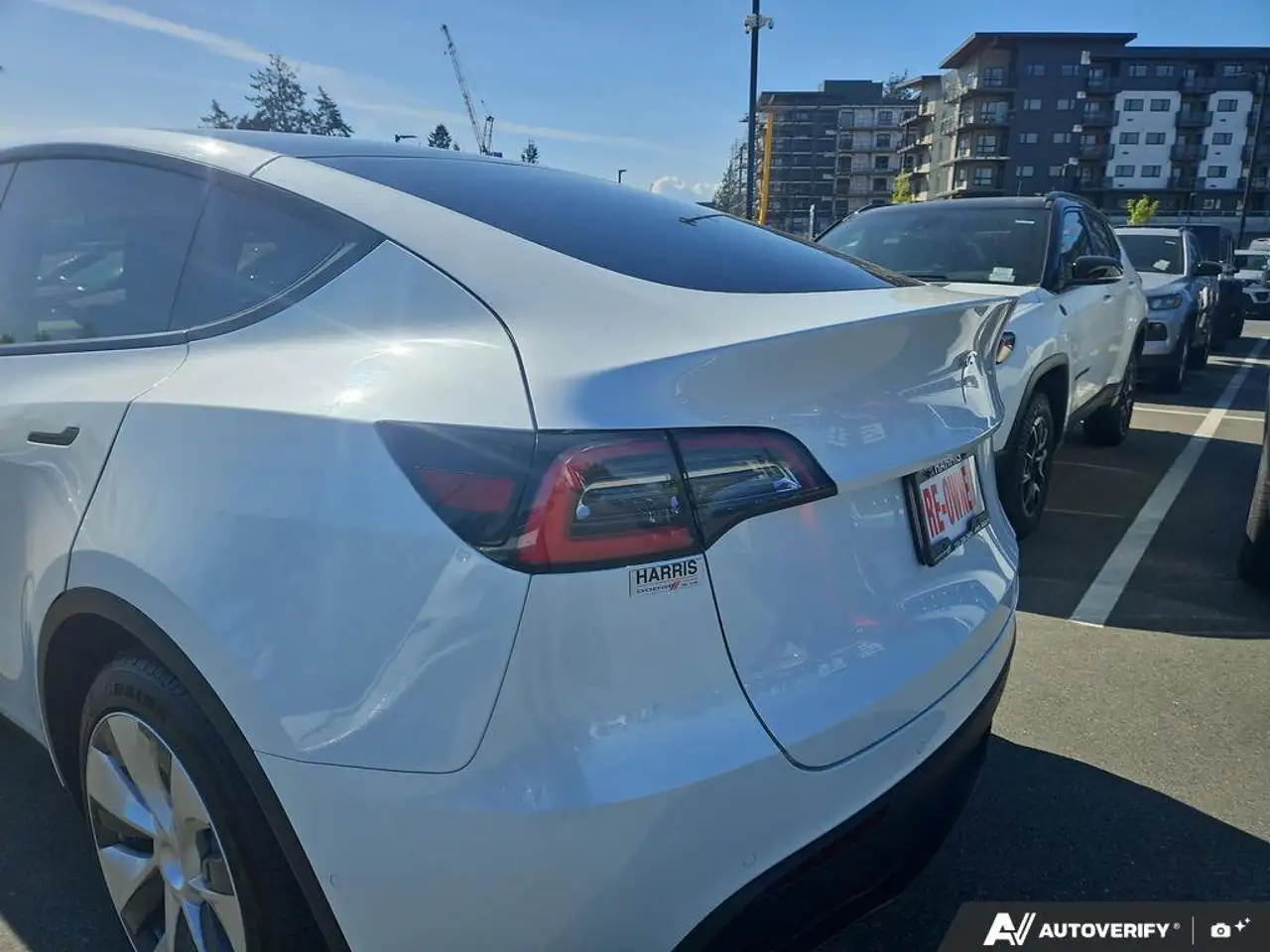 Tesla Model Y снимка Tesla Model Y