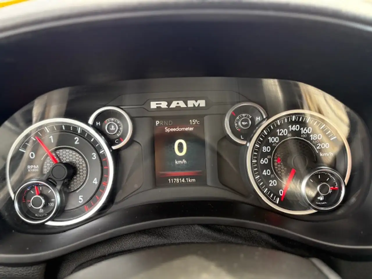 RAM 3500 снимка RAM 3500