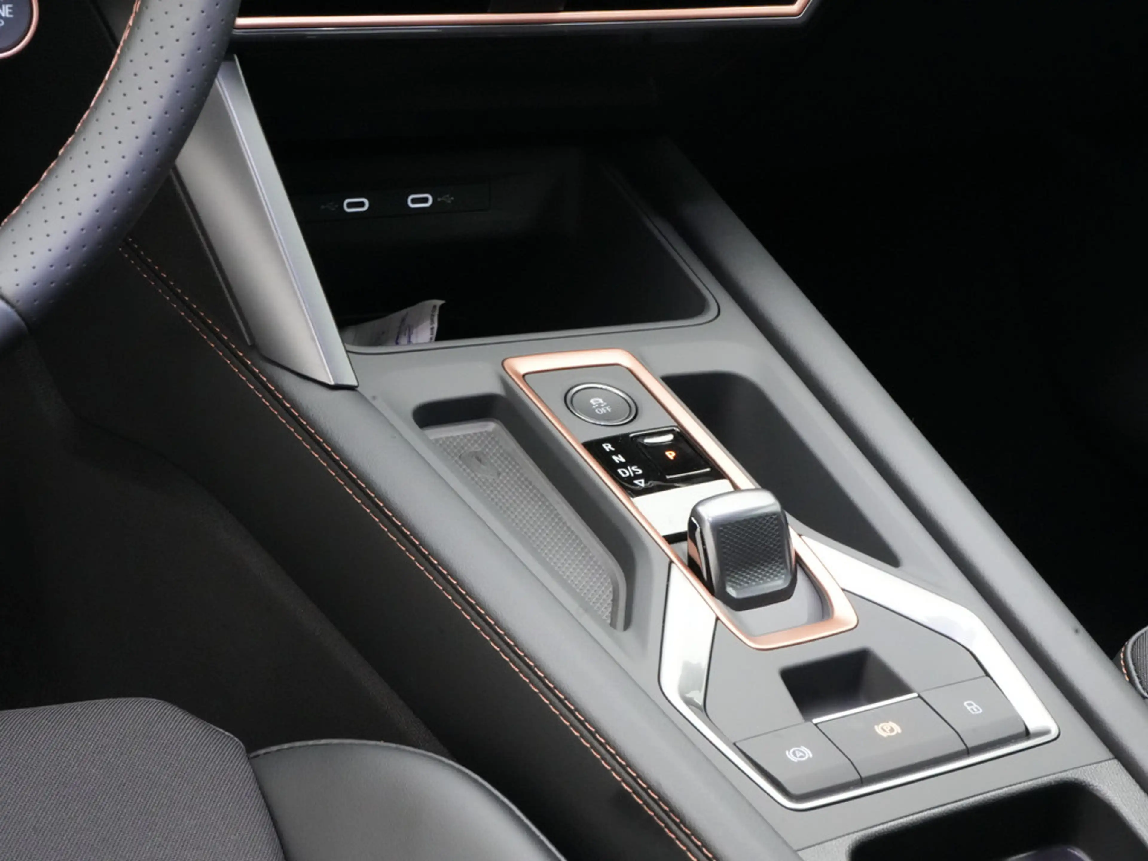 CUPRA Formentor DSG e-Hybrid MATRIX AHK DCC 360° — photo 11