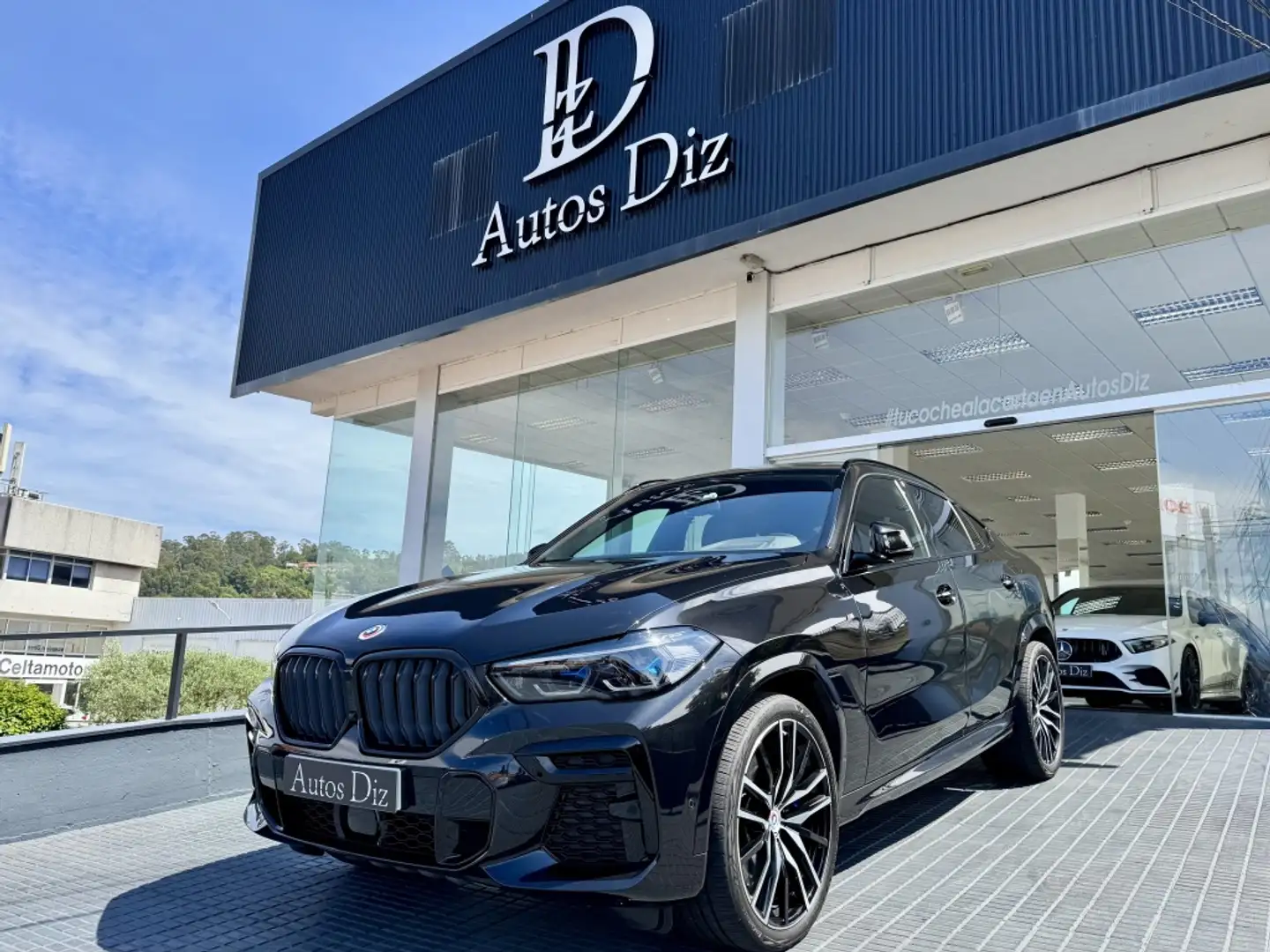 BMW X6 xDrive 40dA M Sport Pro Schwarz - 1