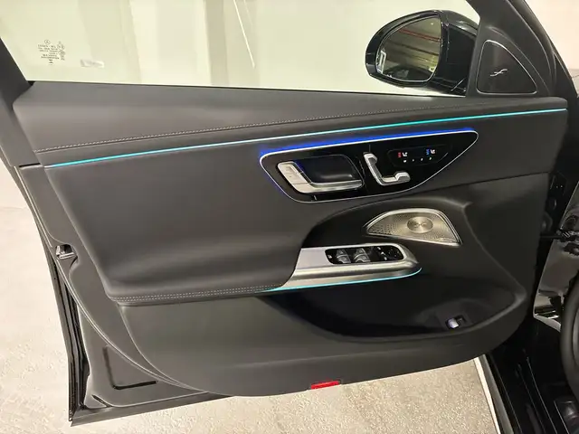 Mercedes-Benz E 450 d 4MATIC T-Modell Totw LED Distr PTS  Pano Ansicht 12