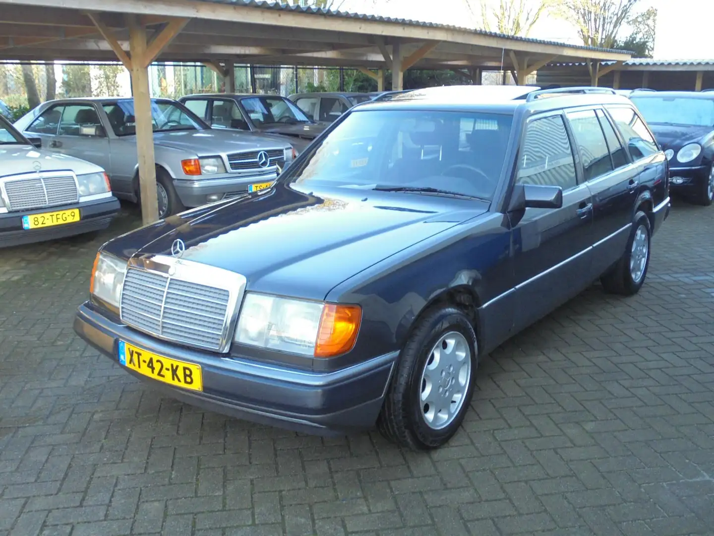 Mercedes-Benz 500 200-500 (W124) Combi 230 TE AUTOMAAT 2e Eigenaar Zwart - 2