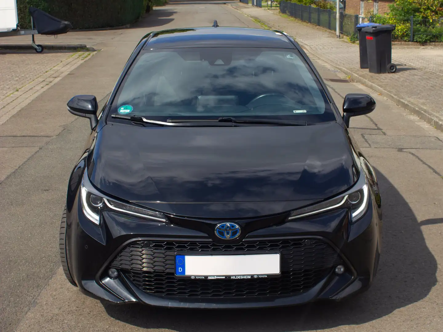 Toyota Corolla Corolla Hybrid 1.8 Hybrid Club crna - 1