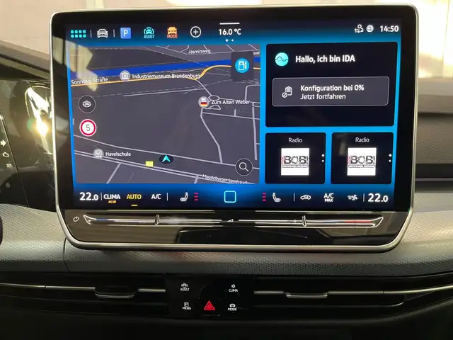 Volkswagen Golf view 13