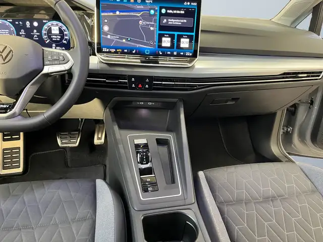 Volkswagen Golf view 9
