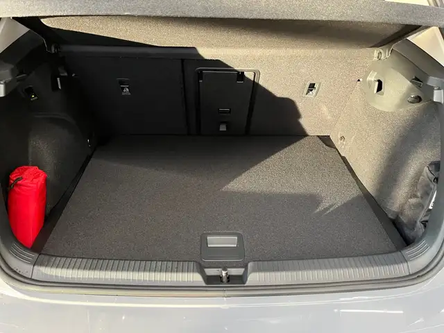 Volkswagen Golf view 14