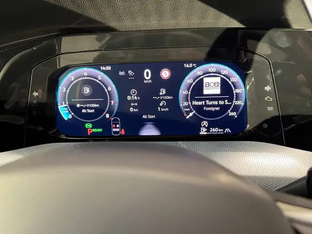 Volkswagen Golf view 12