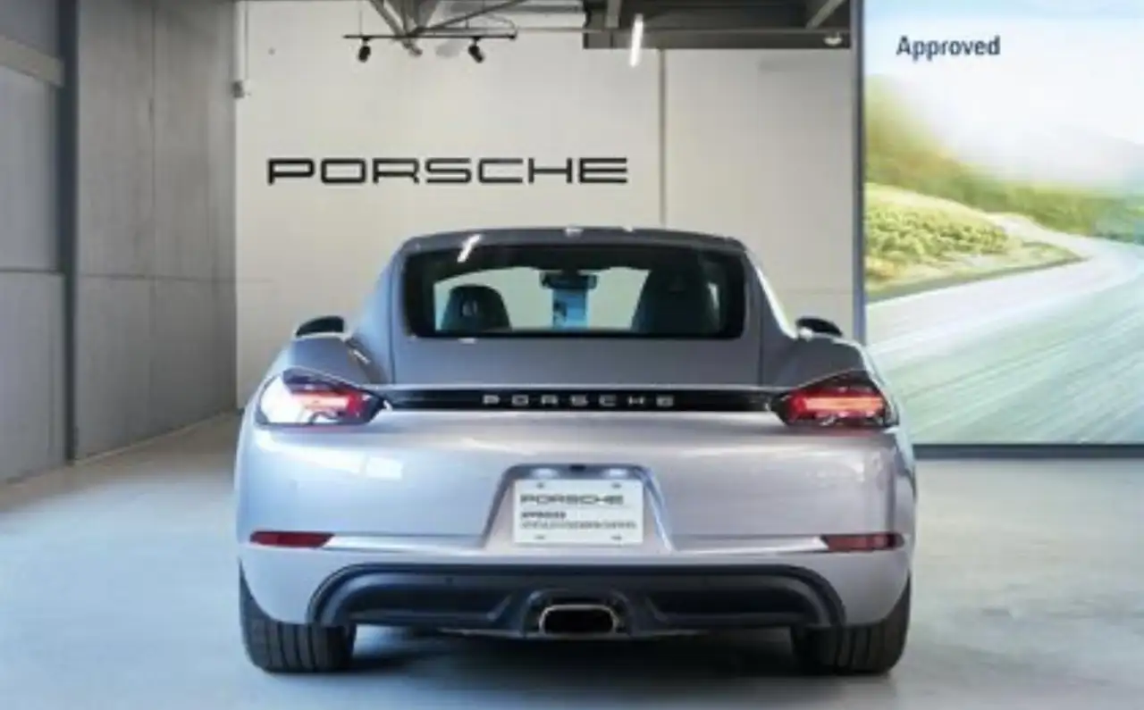 Porsche 718 Cayman снимка Porsche 718 Cayman