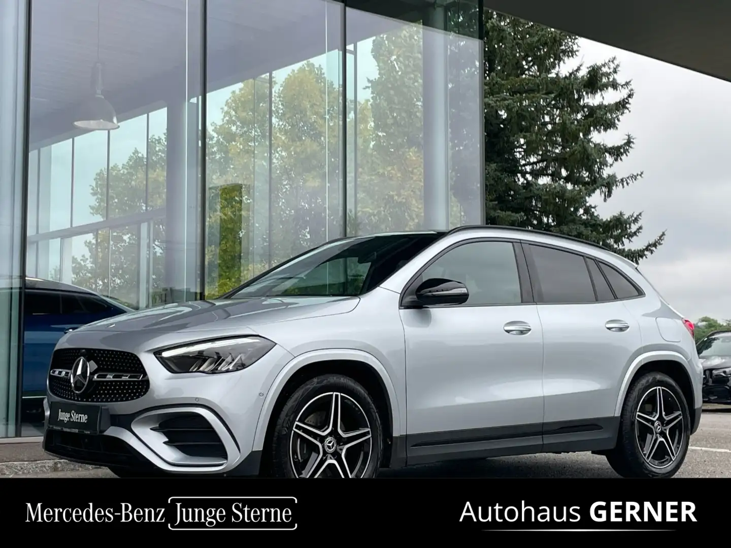 Mercedes-Benz GLA 200 d 4MATIC Österreich-Edition AMG Line Silber - 1