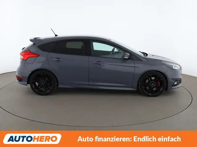 Ford Focus view 7