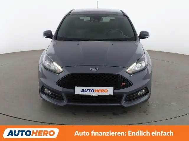 Ford Focus view 9