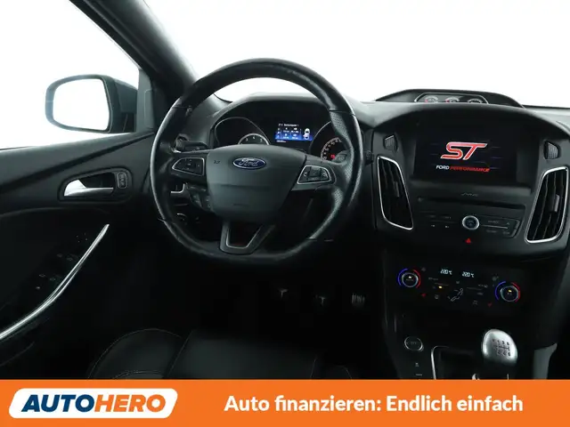 Ford Focus view 13