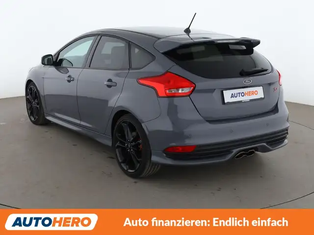 Ford Focus view 4