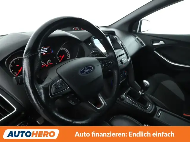 Ford Focus view 11
