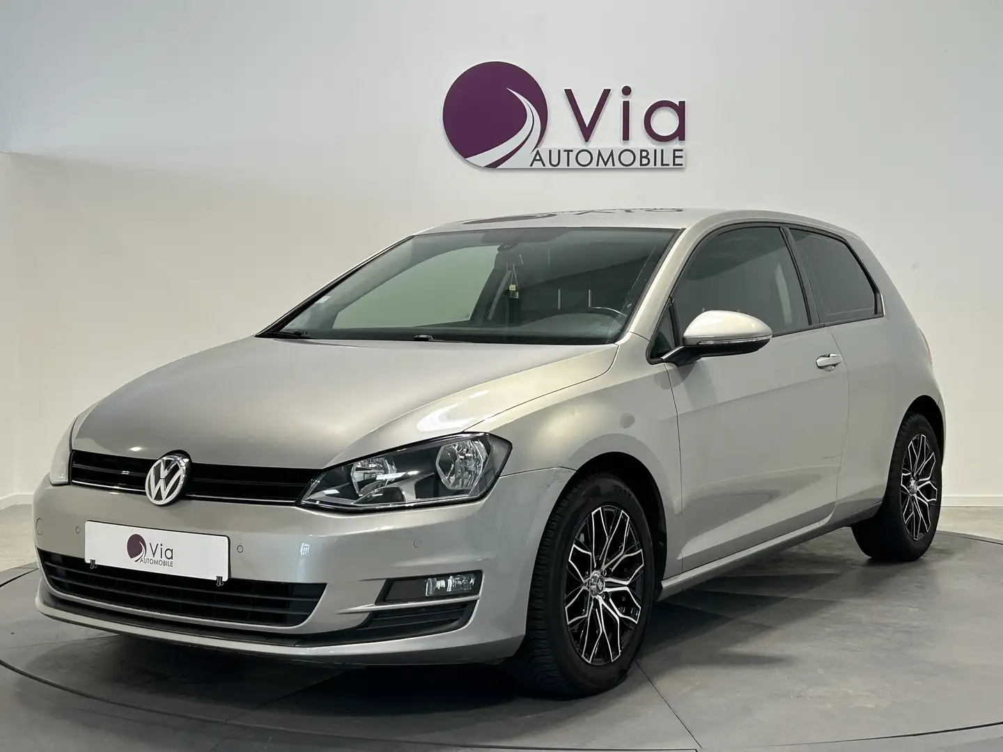 Volkswagen Golf 1.6 TDI 105 BlueMotion Technology FAP Confortline Grau - 1