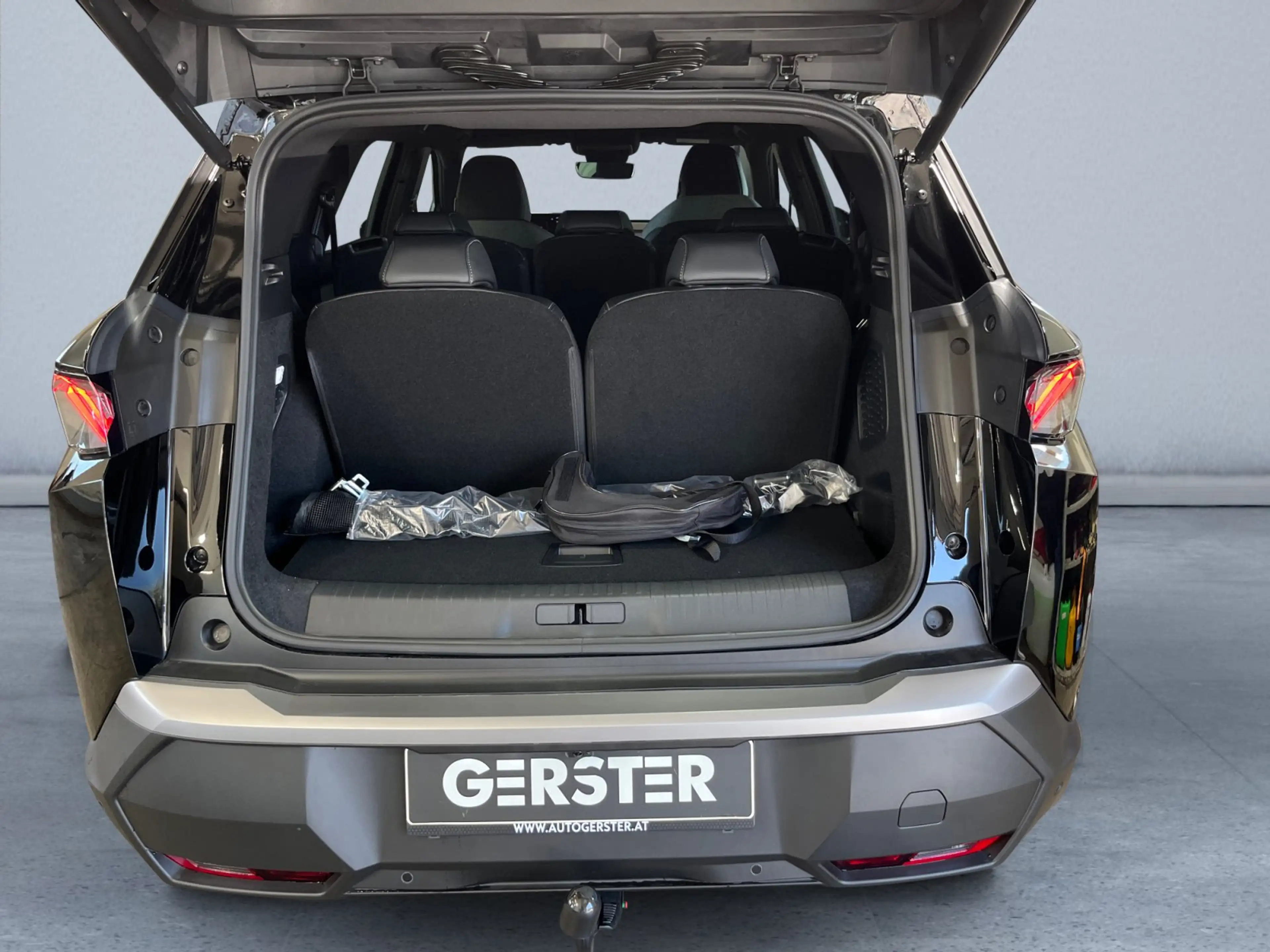 Peugeot 5008 1.2 145 GT Exclusive ACC Alcantara LED Navi — photo 14