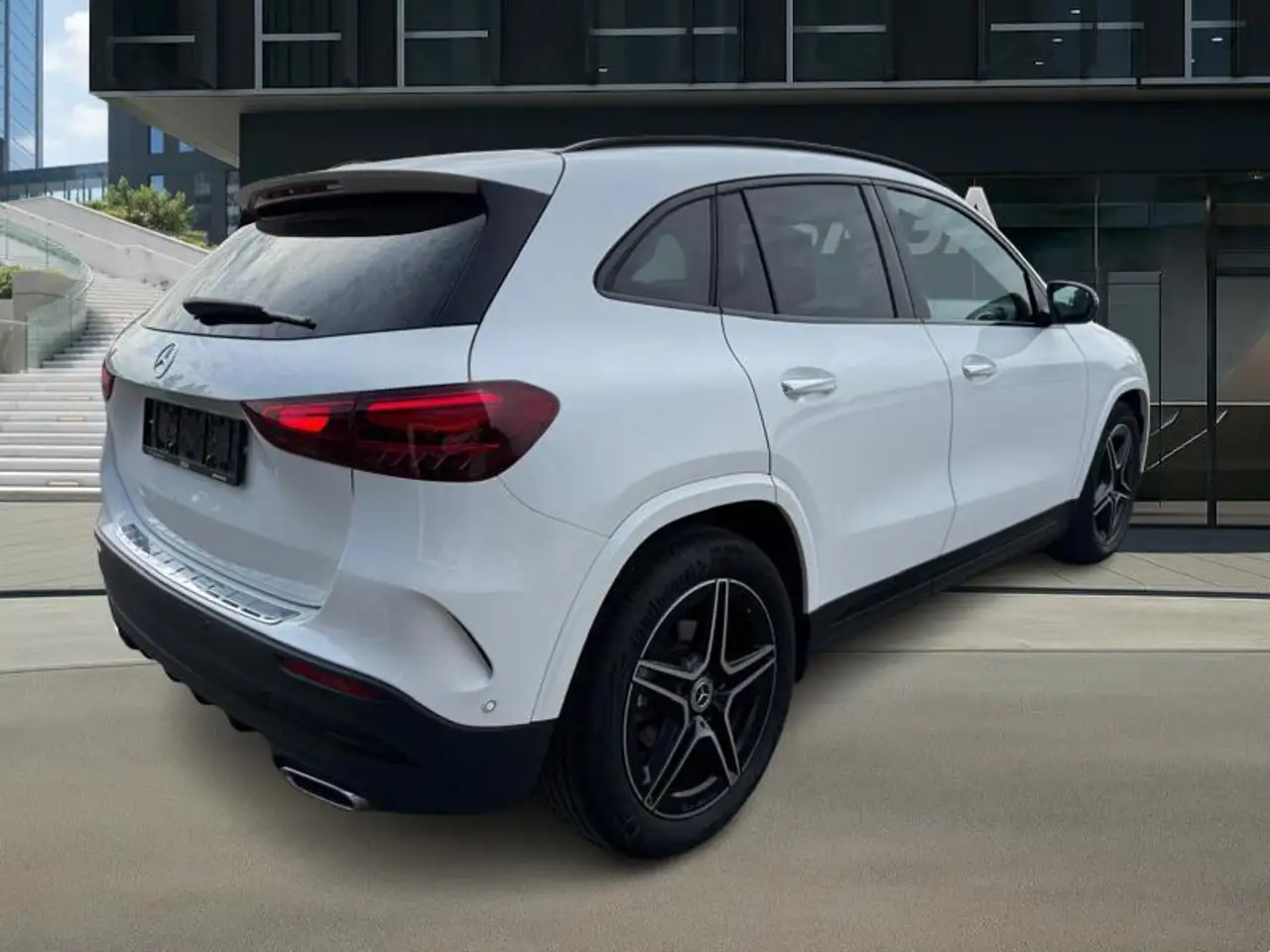 Mercedes-Benz GLA d AMG Line, миниатюра 2