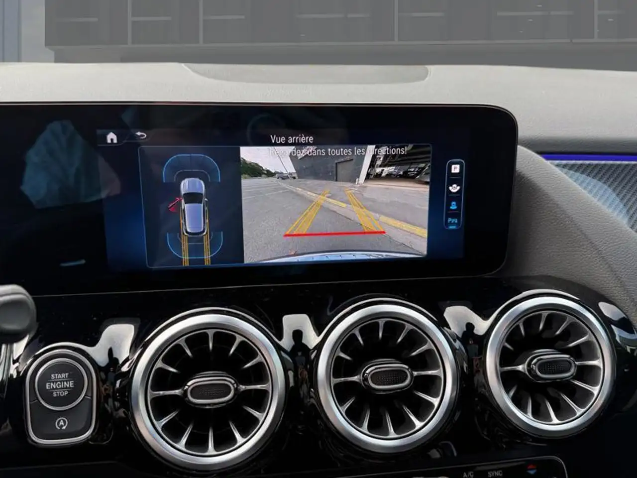 Mercedes-Benz GLA d AMG Line, миниатюра 12