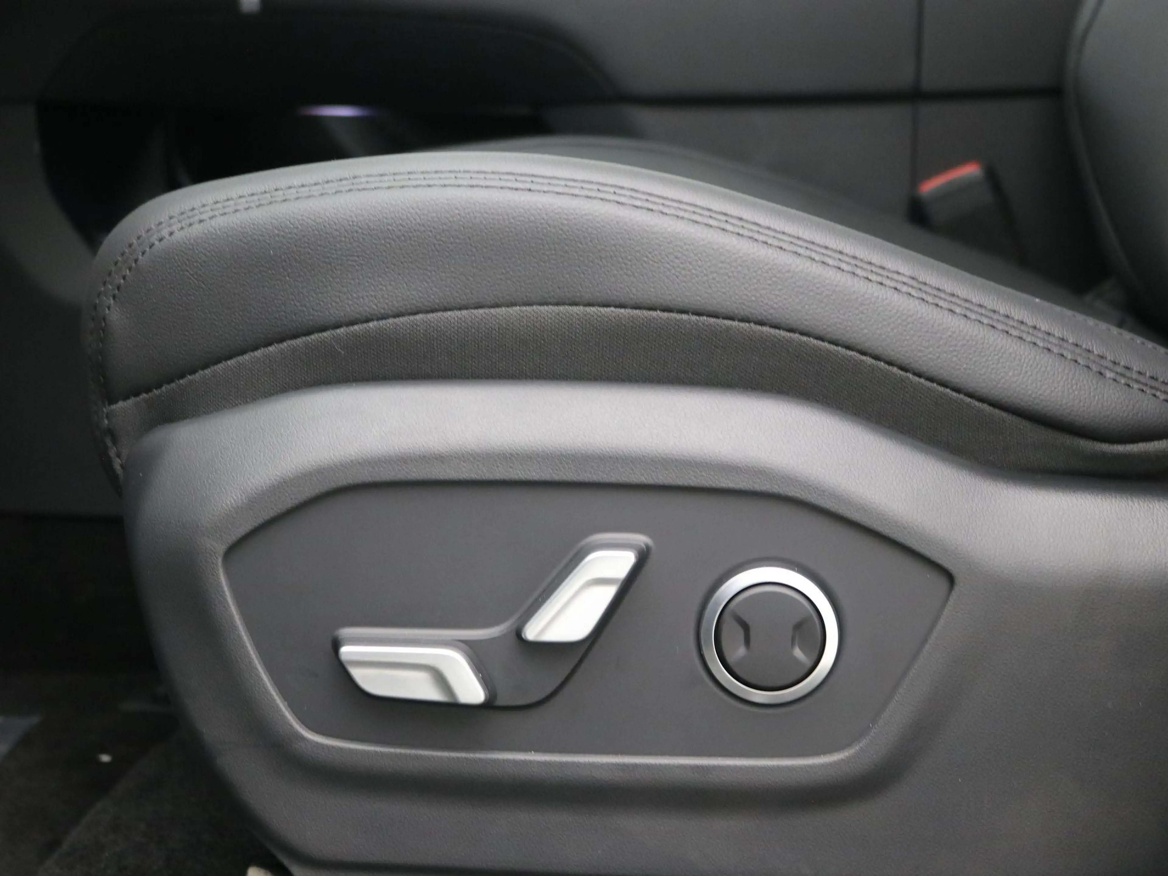 Hyundai SANTA FE 1.6 T-GDI PHEV Comfort Smart 4WD 7p / 7 persoons / — photo 29