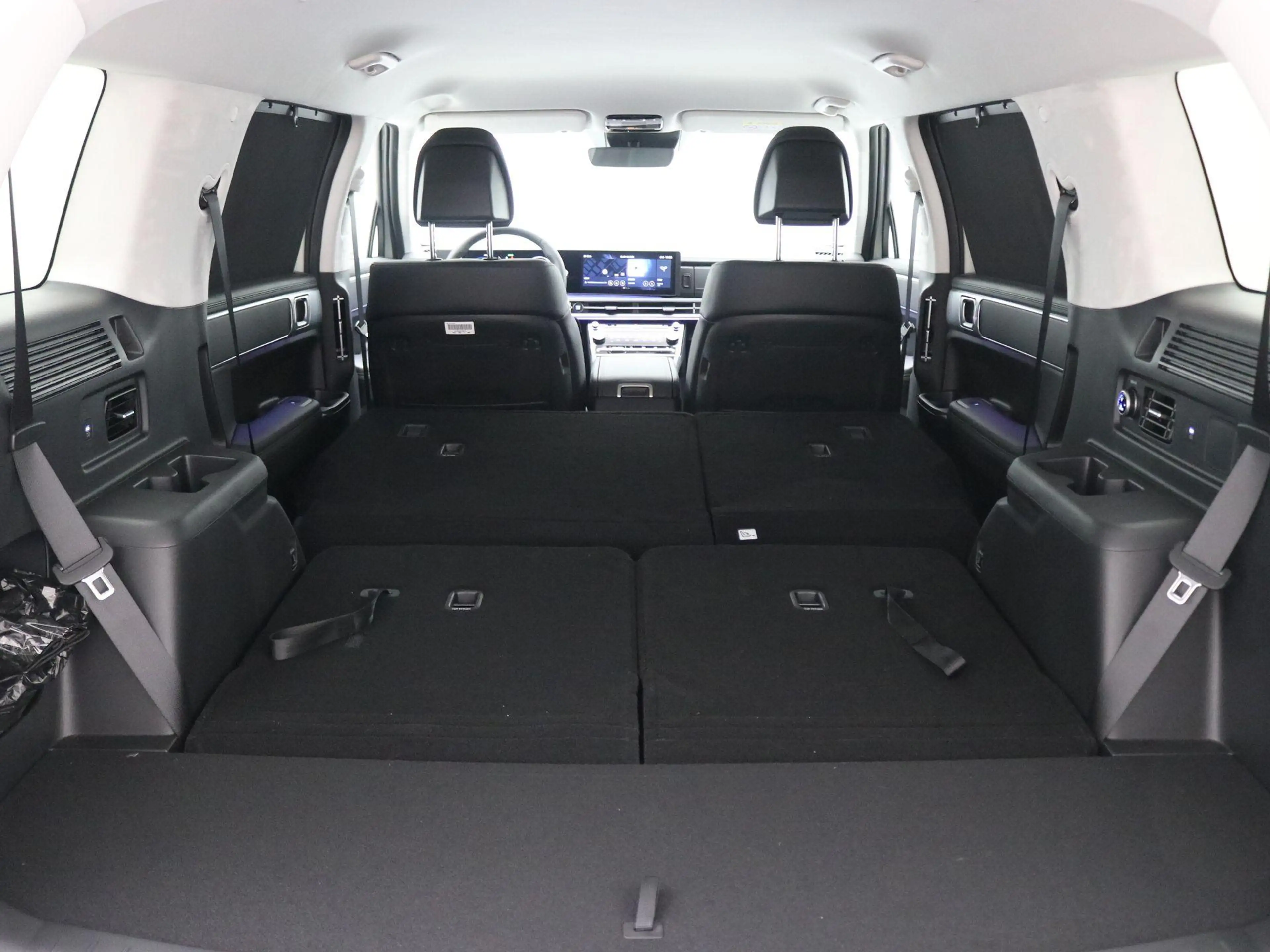 Hyundai SANTA FE 1.6 T-GDI PHEV Comfort Smart 4WD 7p / 7 persoons / — photo 24