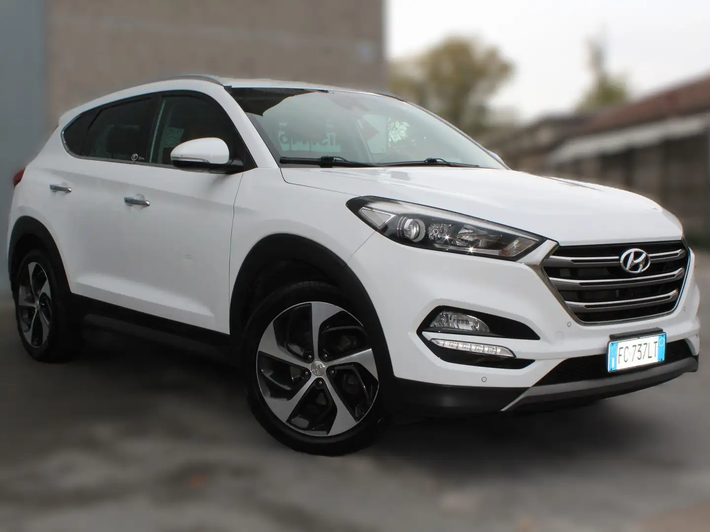 Hyundai TUCSON Tucson II 2015 1.7 crdi Xpossible 2wd 115cv Bianco - 2