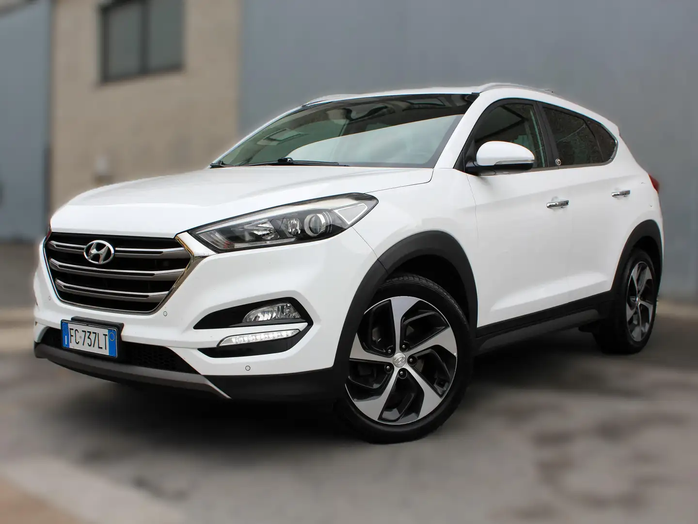 Hyundai TUCSON Tucson II 2015 1.7 crdi Xpossible 2wd 115cv Bianco - 1