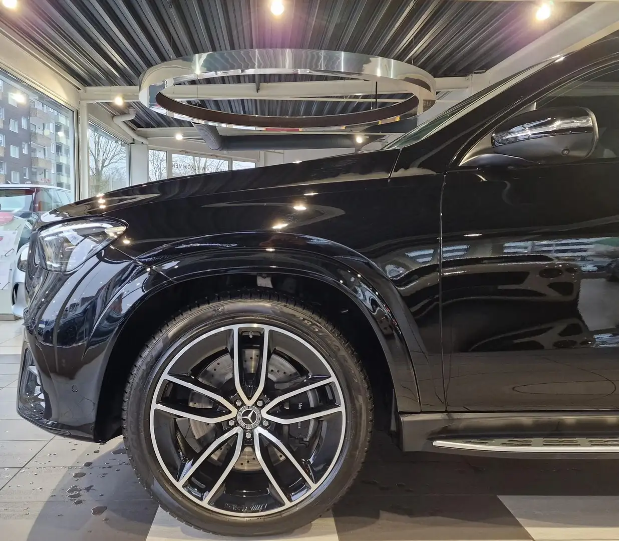 Mercedes-Benz GLE 400 e 4Matic Coupe*AMG*Pano*HuD*Luftf*22" Černá - 2