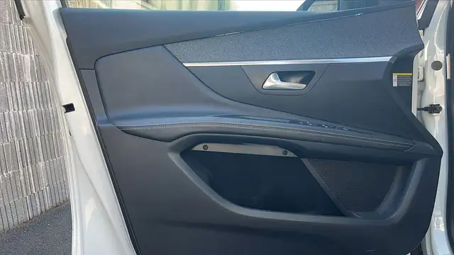 Peugeot 3008 view 7