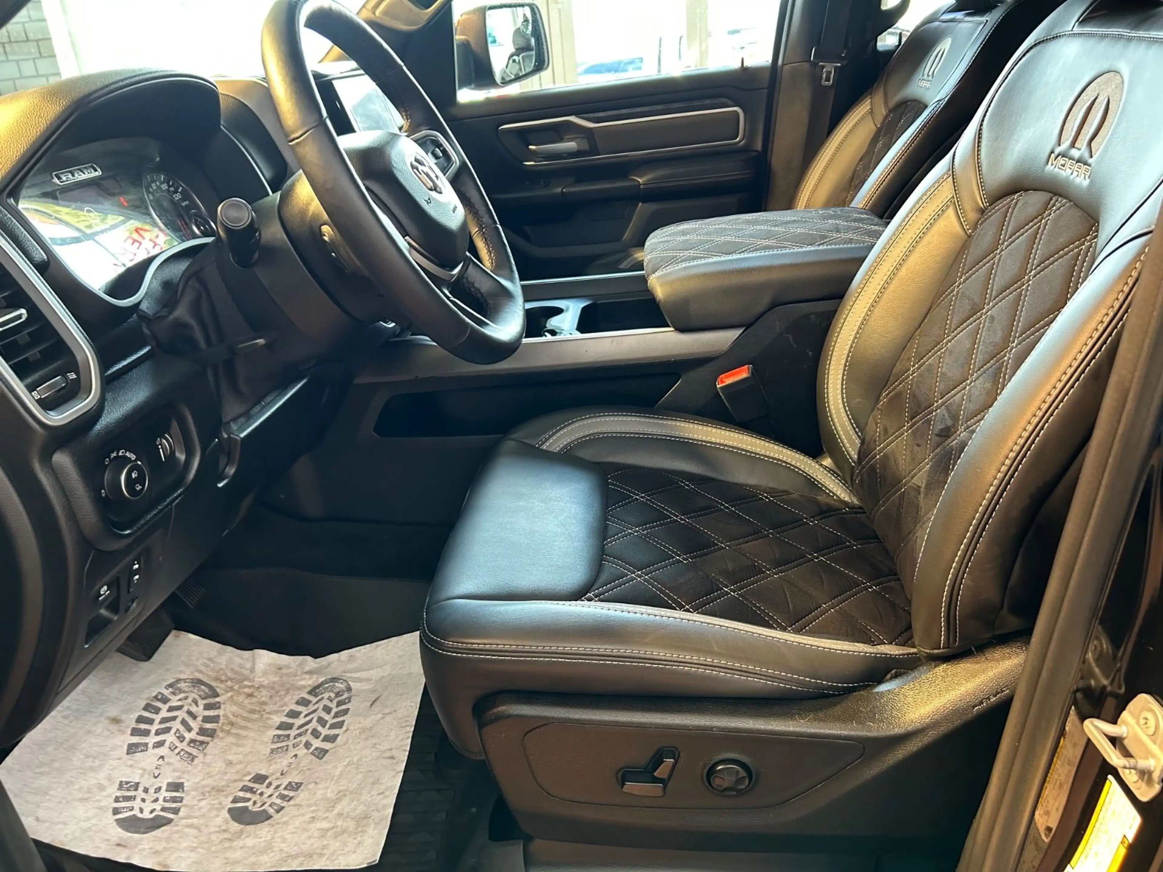 Dodge RAM 5.7 V8 1500 HEMI E TORQUE BIGHORN/AHK/4x4/ — photo 11