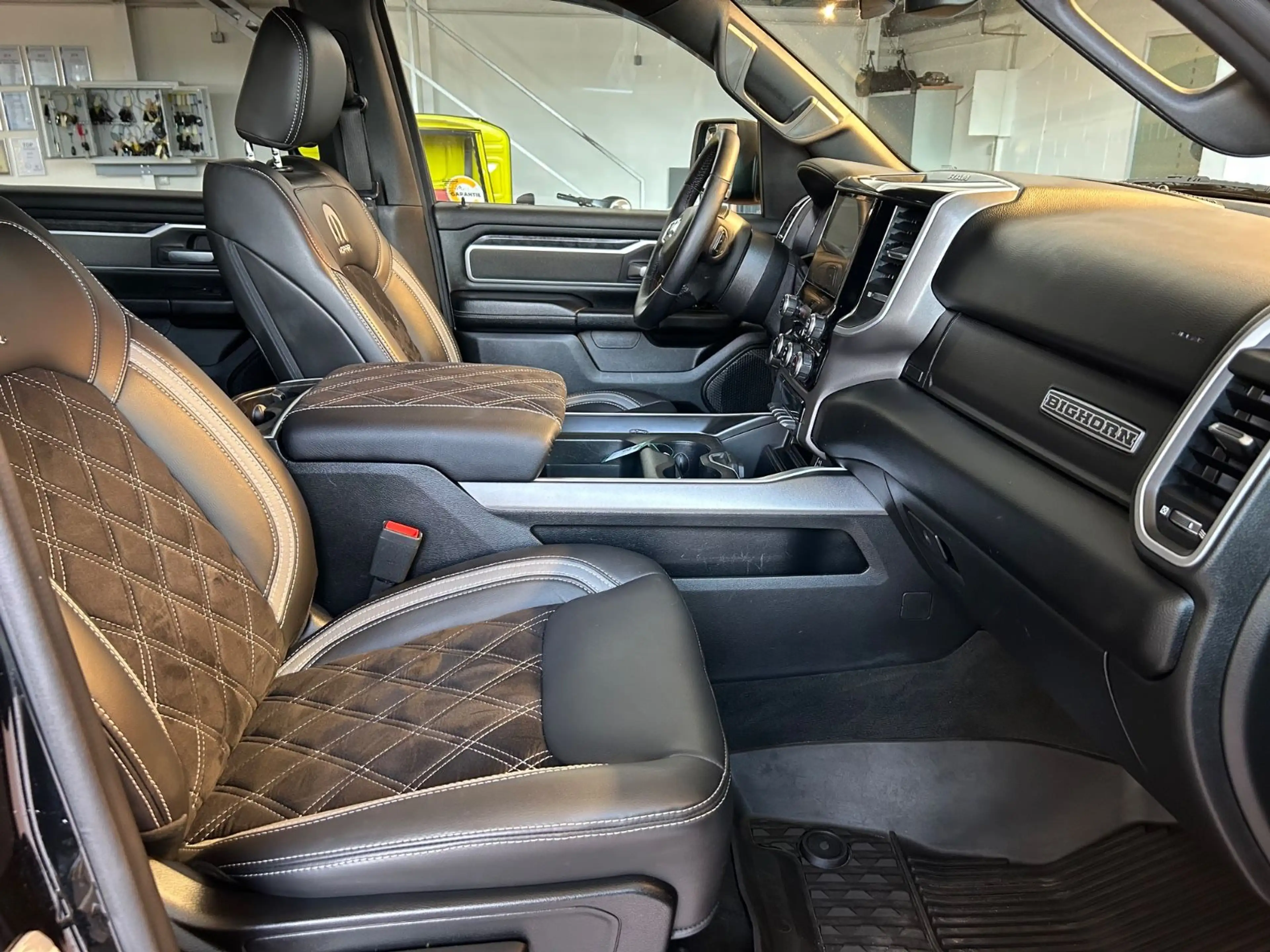 Dodge RAM 5.7 V8 1500 HEMI E TORQUE BIGHORN/AHK/4x4/ — photo 14