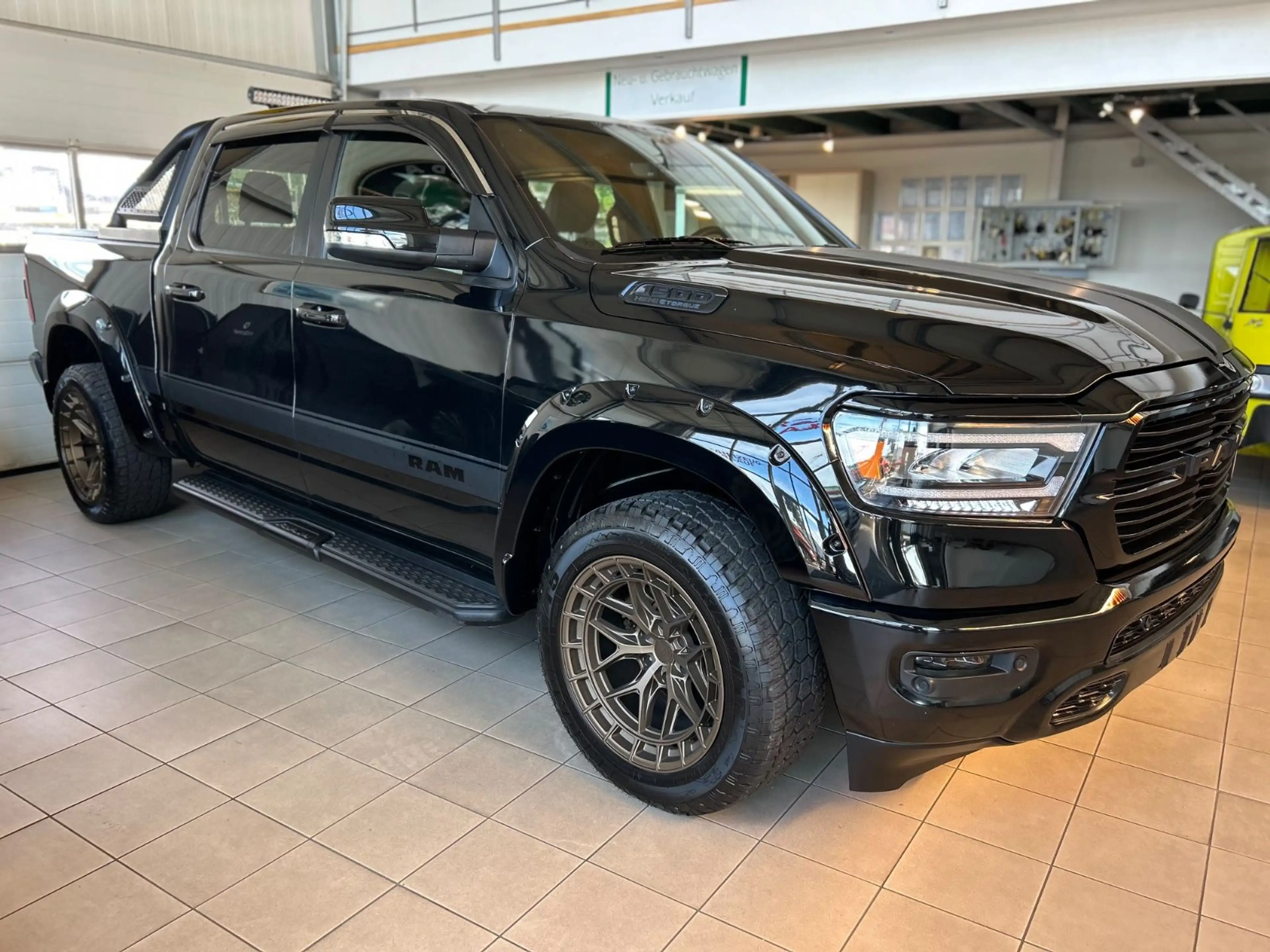 Dodge RAM 5.7 V8 1500 HEMI E TORQUE BIGHORN/AHK/4x4/ — photo 2