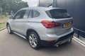 BMW X1 xDrive20i xLine Grijs - thumbnail 2