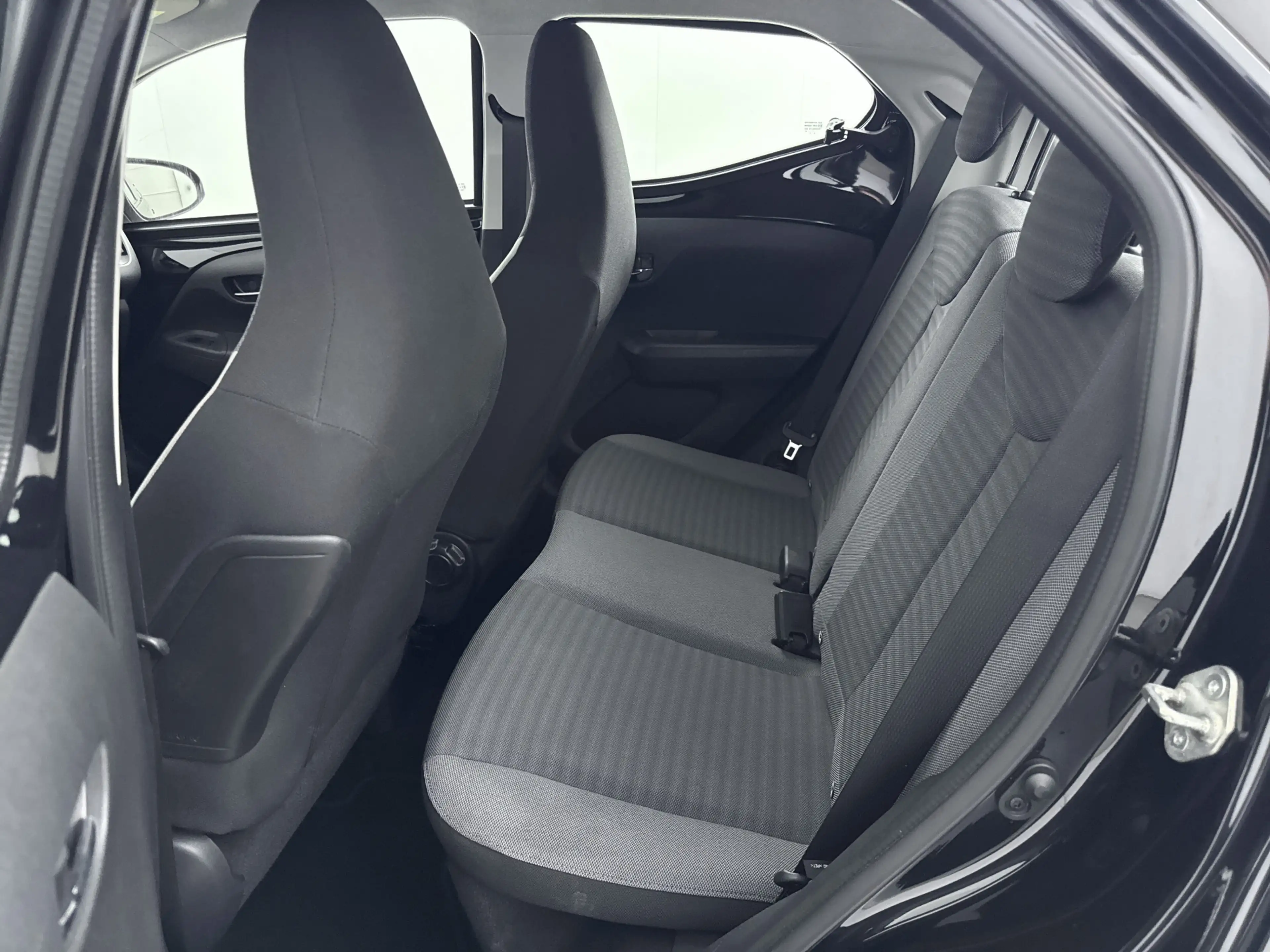 Toyota Aygo 1.0 VVT-i x-play | Apple Carplay-Android Auto | Pa — photo 15