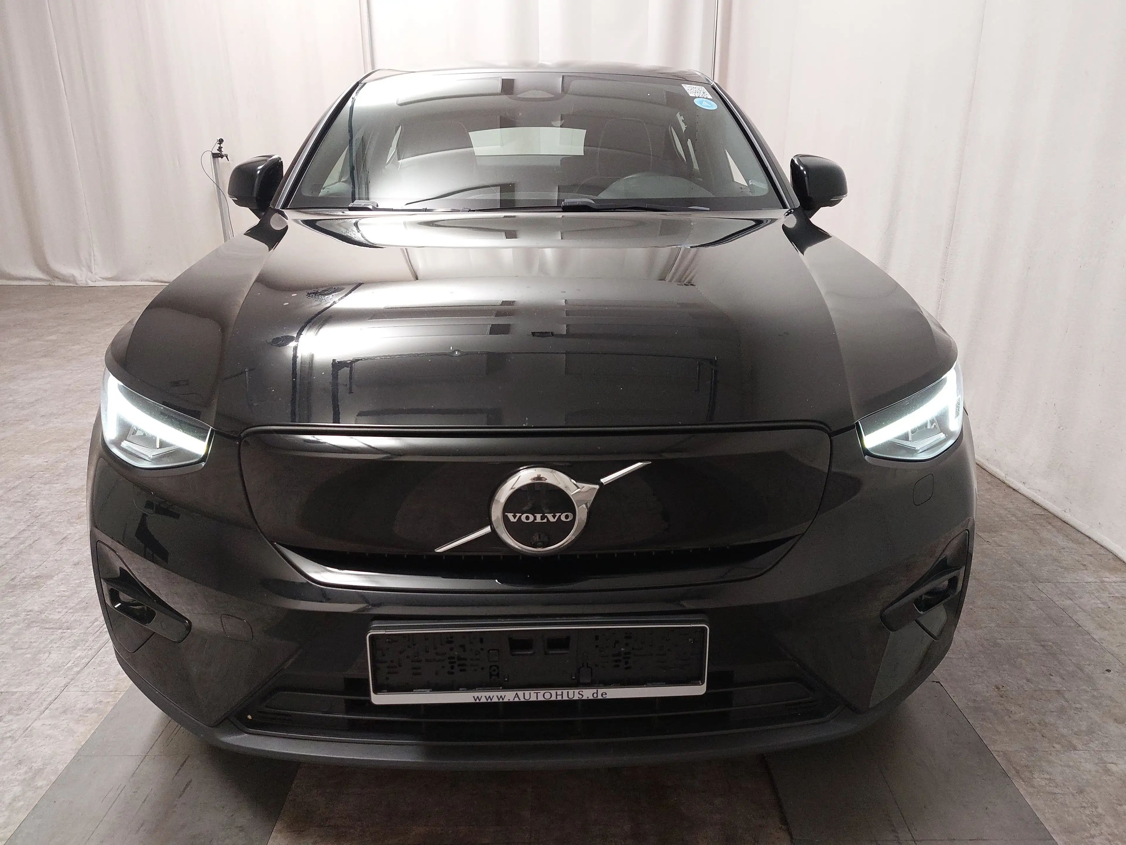 Volvo C40 C40 NAVI KLIMAAUT LED MFL SHZ HUD AHK DAB HIFI Pano — photo 9