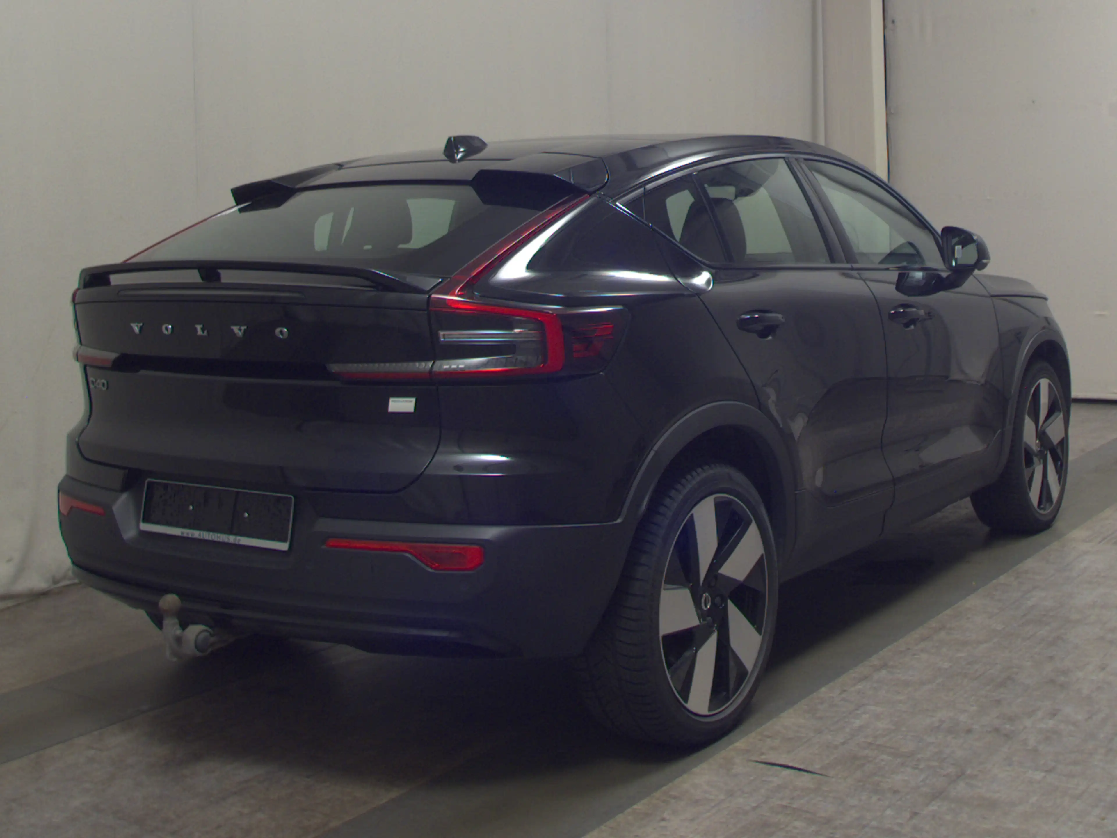 Volvo C40 C40 NAVI KLIMAAUT LED MFL SHZ HUD AHK DAB HIFI Pano — photo 4