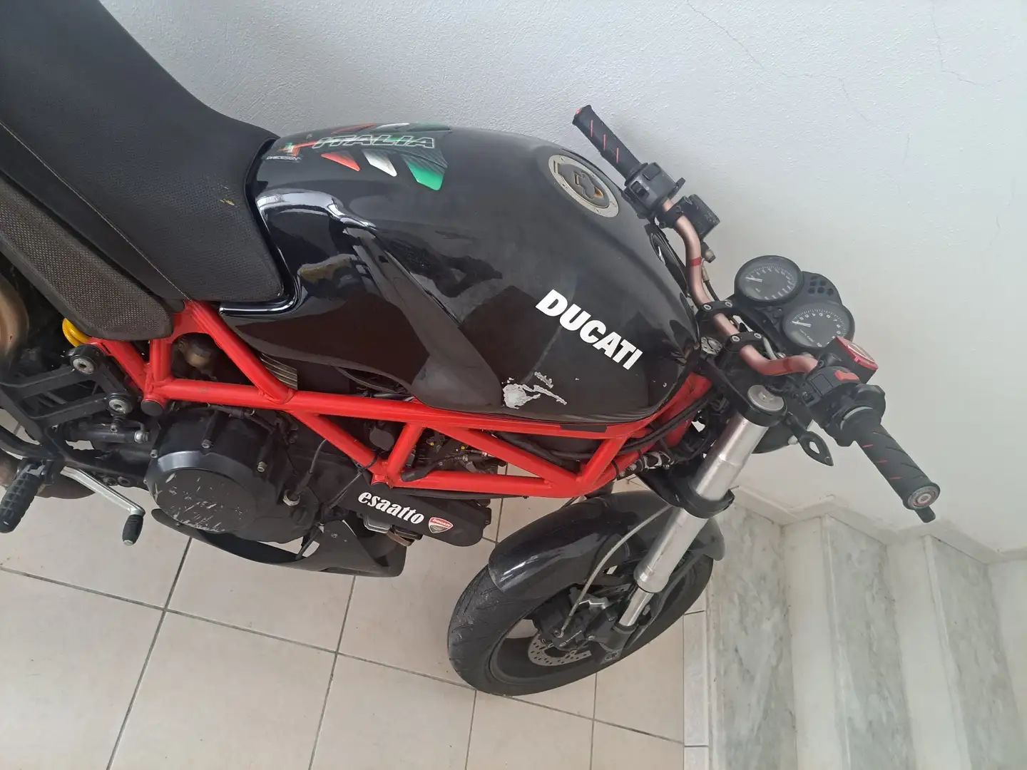 Ducati Monster 695 Negro - 2