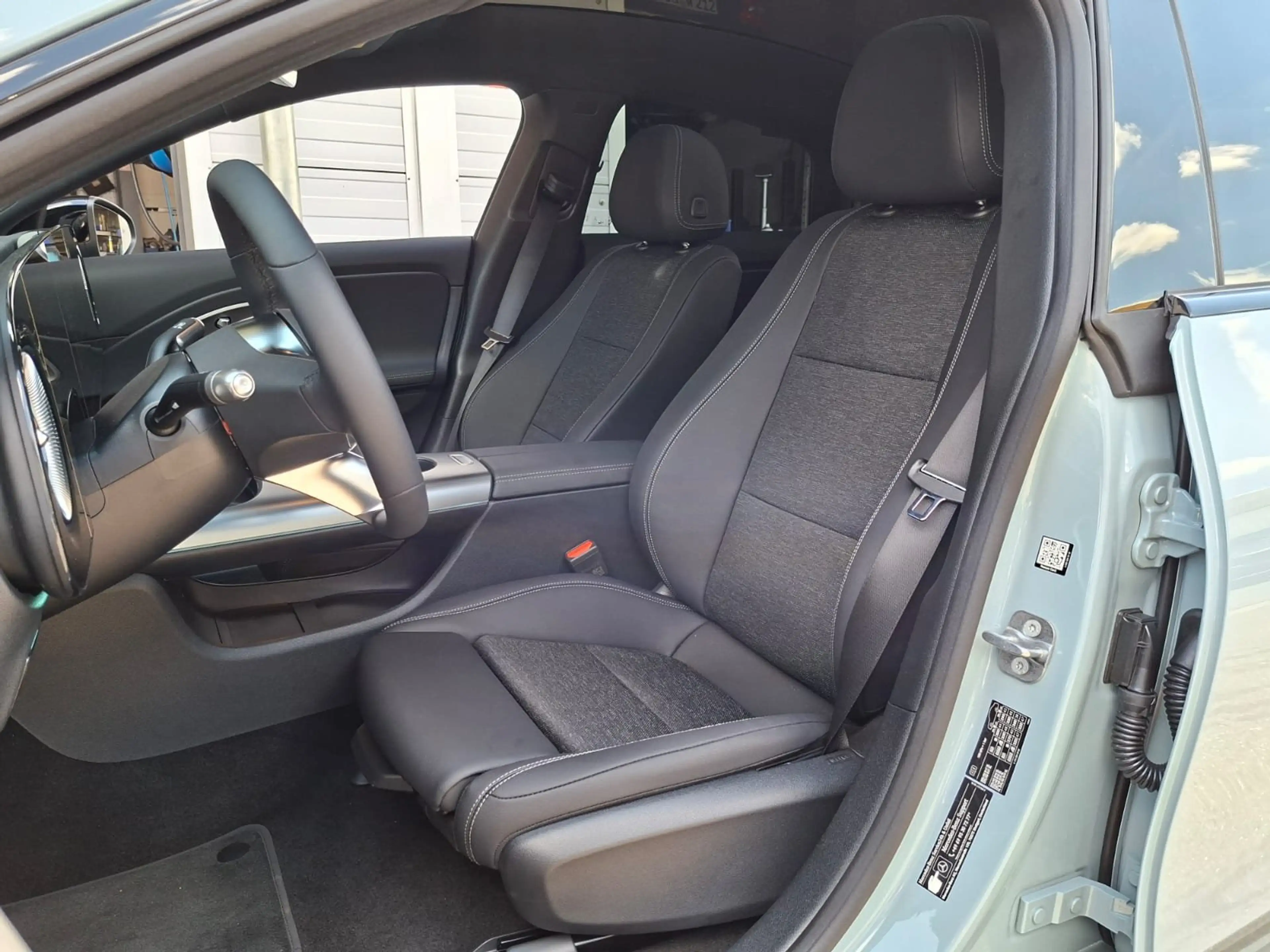 Mercedes-Benz CLA 250 + EQ Progressive/Night/Fahrassist/KeyGo/ — photo 10
