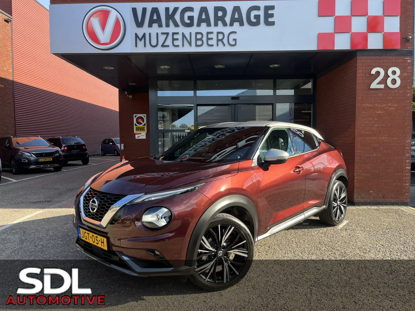 Nissan Juke 1.0 DIG-T N-Design // ADAPT. CRUISE // BOSE AUDIO Paars - 1