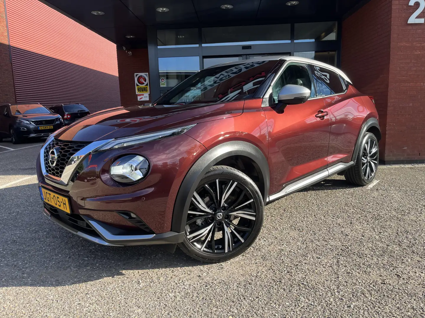 Nissan Juke 1.0 DIG-T N-Design // ADAPT. CRUISE // BOSE AUDIO Paars - 2