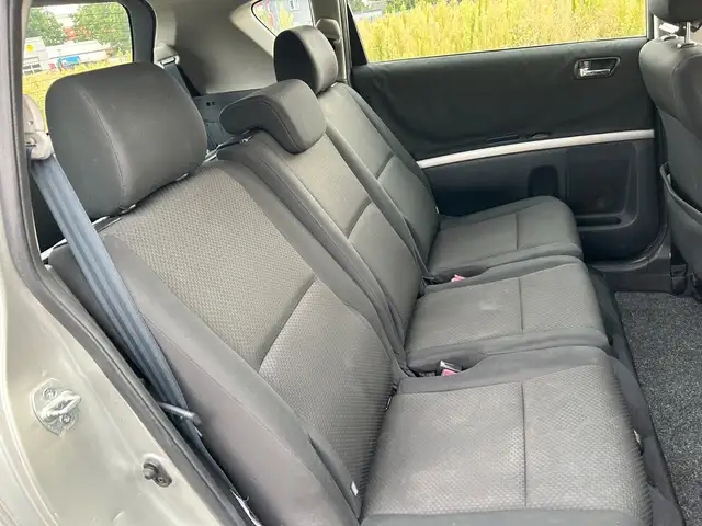 Toyota Corolla Verso view 15
