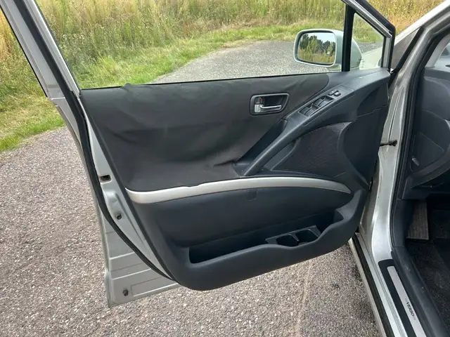 Toyota Corolla Verso view 12