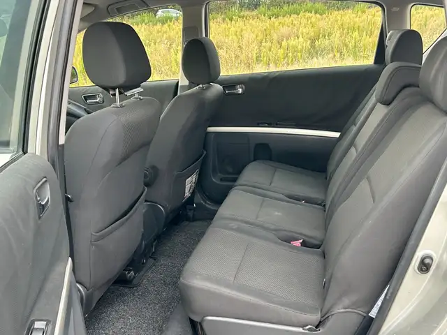 Toyota Corolla Verso view 14