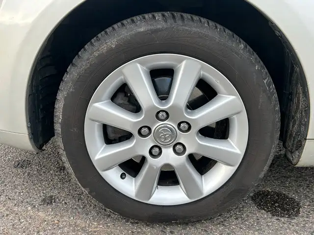Toyota Corolla Verso view 9